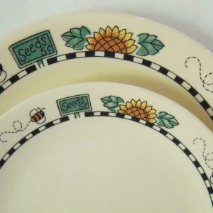 NMC Corelle SUNBLOSSOMS Sandstone DINNER or LUNCH PLATE Sunflowers Seeds Bees