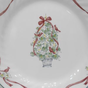 New CORELLE CALLAWAY Christmas HOLIDAY 10.25 DINNER PLATE / Ivy Topiary Ribbons