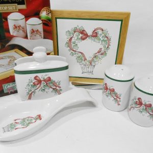 6-pc Corelle CALLAWAY RIBBONS Holiday TABLETOP SET *Spoon Rest Napkin Shakers
