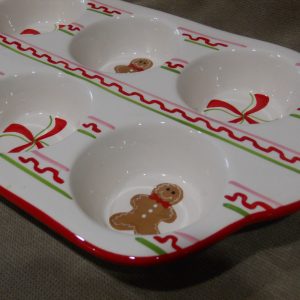 GINGERBREAD MAN Sugar Spice 6 BIG MUFFINS Stoneware Pan PEPPERMINT Candy Holiday