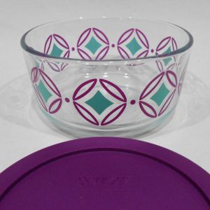 NEW Pyrex DIAMONDS 4 Cup STORAGE BOWL & COVER Turquoise Purple Accents