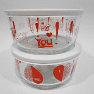 NW 4-pc PYREX Valentine 4 Cup Storage BOWLS * I LOVE YOU Red HEARTS White Covers