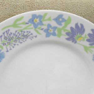 EUC Corelle Corning STARFLOWERS 10.75 DINNER PLATE Pastel Floral Blue Purple
