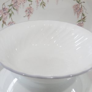 *NR MINT Corelle WISTERIA 18-oz SOUP BOWL 7 1/4 Light Purple Swirled Fluted Rim